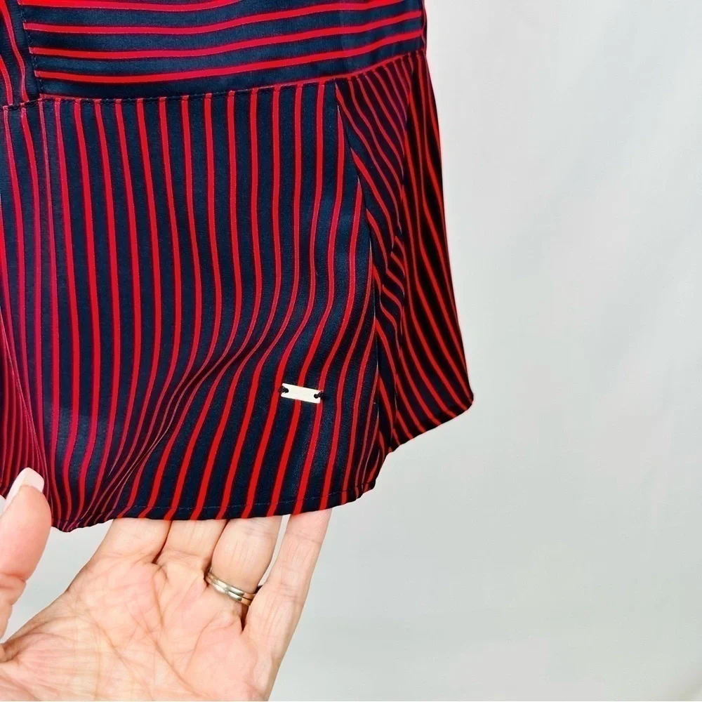 Tommy Hilfiger - Red and Blue - Sleeveless Button up Blouse Size:  S/P - Picture 10 of 10